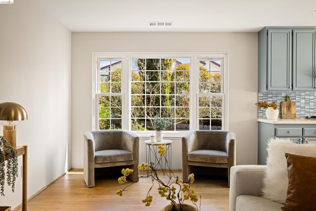 10 Clear Water Ct, Richmond, CA 94803