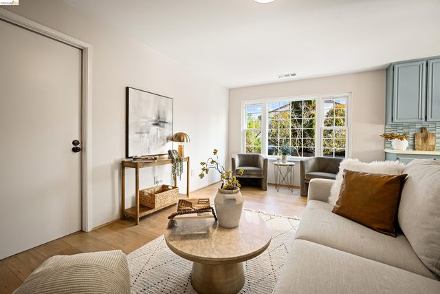 10 Clear Water Ct, Richmond, CA 94803