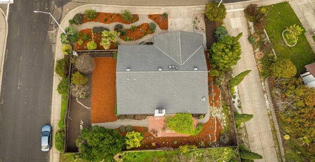 10 Clear Water Ct, Richmond, CA 94803