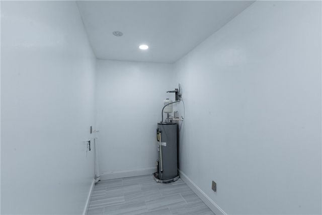 619 Oakwood Ave, Waycross, GA 31501