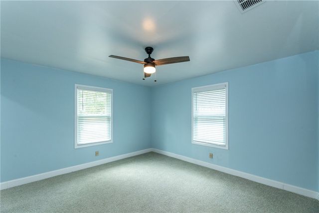 619 Oakwood Ave, Waycross, GA 31501