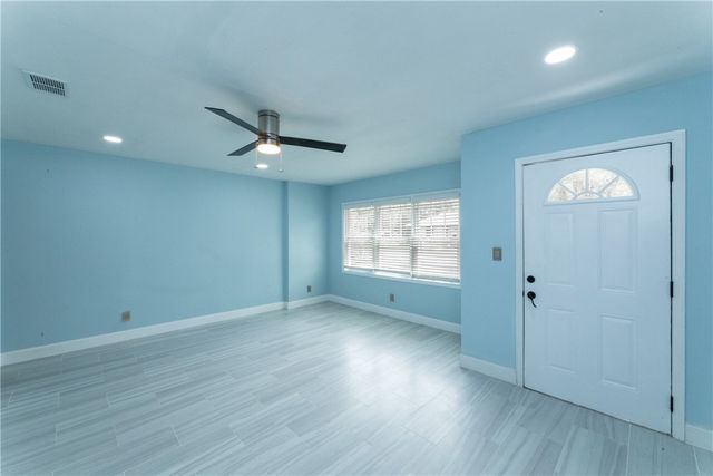 619 Oakwood Ave, Waycross, GA 31501