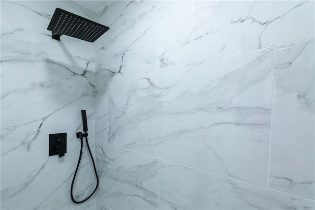 619 Oakwood Ave, Waycross, GA 31501