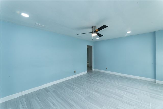 619 Oakwood Ave, Waycross, GA 31501