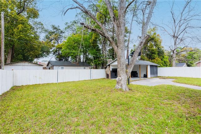 619 Oakwood Ave, Waycross, GA 31501