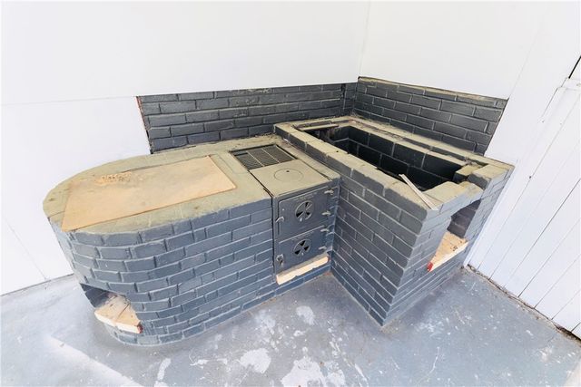 619 Oakwood Ave, Waycross, GA 31501