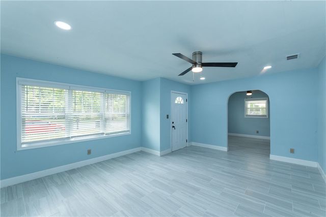 619 Oakwood Ave, Waycross, GA 31501