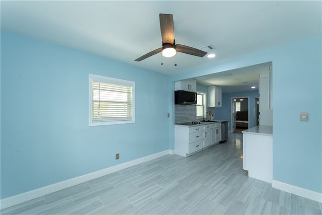 619 Oakwood Ave, Waycross, GA 31501