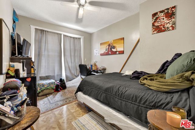 1166 W 39th Place, Los Angeles, CA 90037