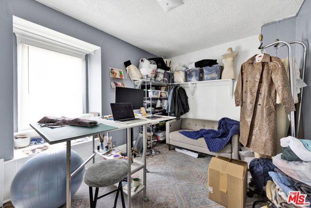 1166 W 39th Place, Los Angeles, CA 90037