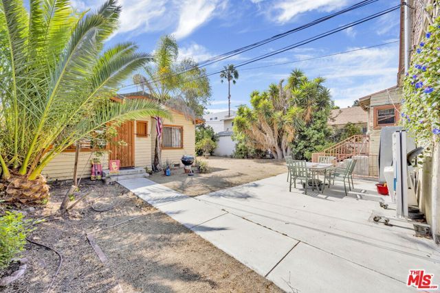 1166 W 39th Place, Los Angeles, CA 90037