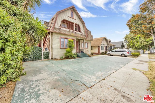 1166 W 39th Place, Los Angeles, CA 90037