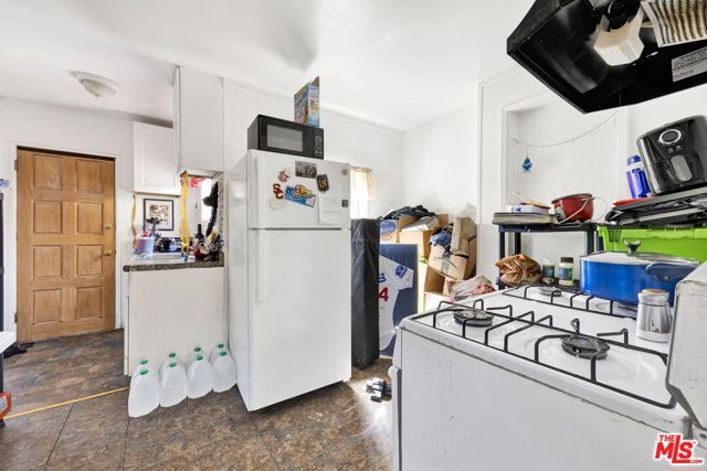 1166 W 39th Place, Los Angeles, CA 90037