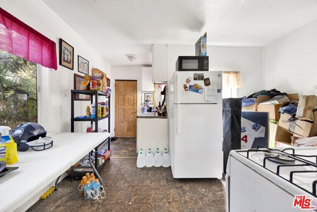 1166 W 39th Place, Los Angeles, CA 90037