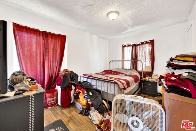 1166 W 39th Place, Los Angeles, CA 90037