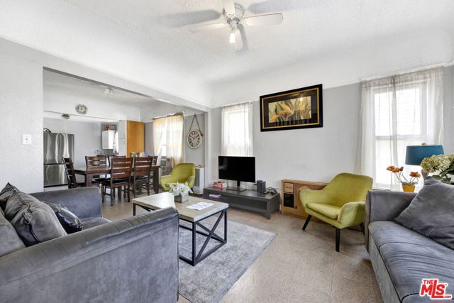 1166 W 39th Place, Los Angeles, CA 90037