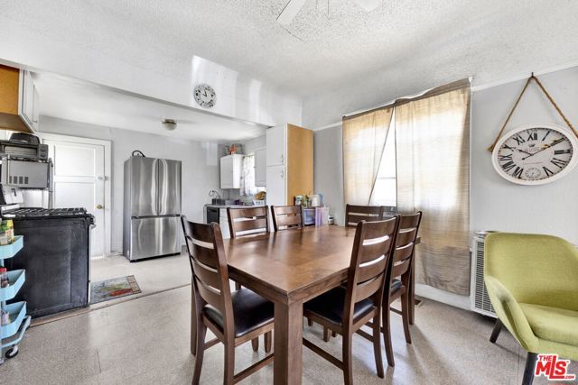 1166 W 39th Place, Los Angeles, CA 90037