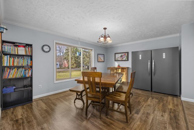 2009 Parkside Dr SW, Minot, ND 58701