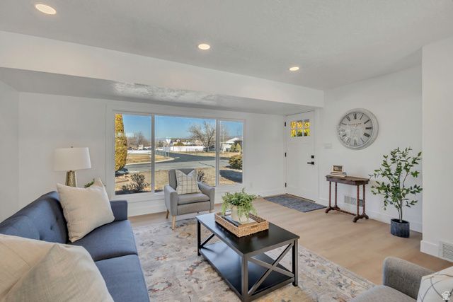 51 W 6025 S, Murray, UT 84107