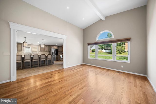 7113 CAROL LN, Falls Church, VA 22042