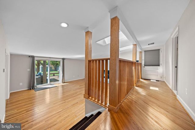 7113 CAROL LN, Falls Church, VA 22042
