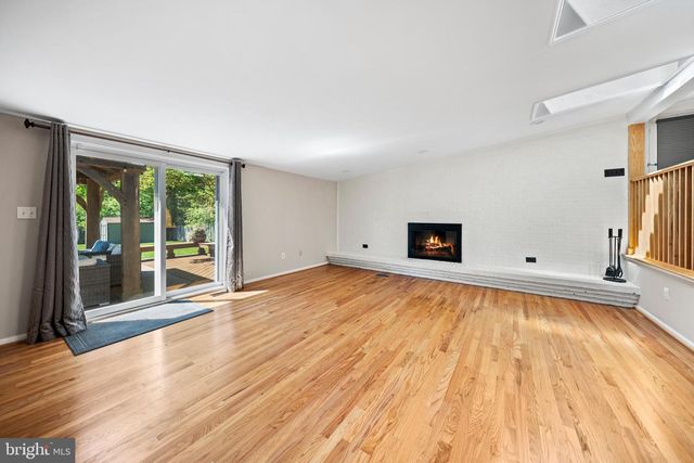 7113 CAROL LN, Falls Church, VA 22042