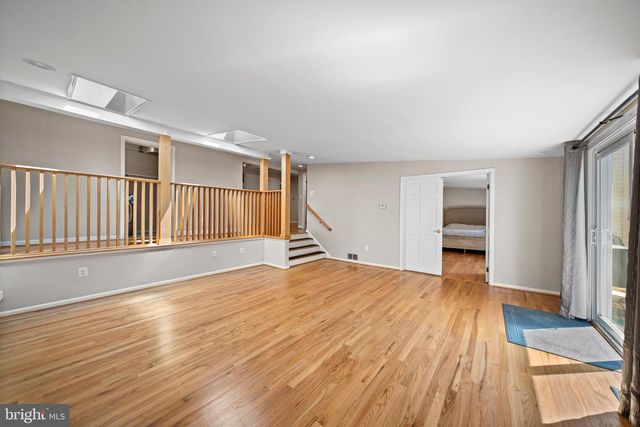 7113 CAROL LN, Falls Church, VA 22042