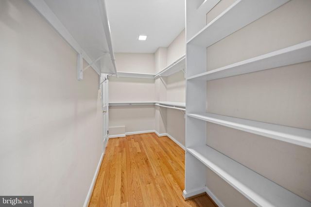 7113 CAROL LN, Falls Church, VA 22042