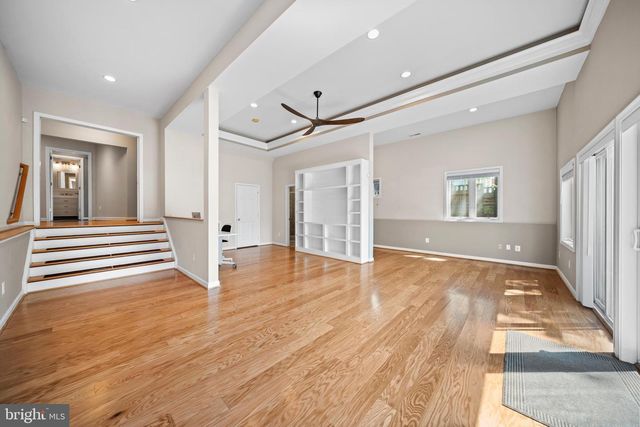7113 CAROL LN, Falls Church, VA 22042
