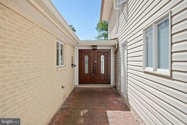 7113 CAROL LN, Falls Church, VA 22042