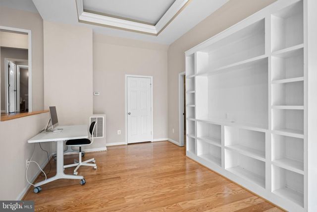 7113 CAROL LN, Falls Church, VA 22042