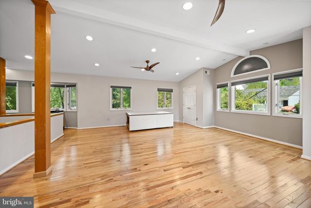 7113 CAROL LN, Falls Church, VA 22042