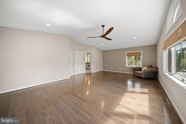 7113 CAROL LN, Falls Church, VA 22042