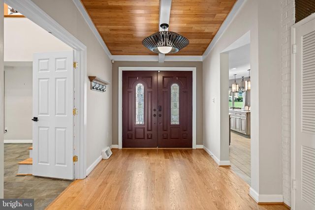7113 CAROL LN, Falls Church, VA 22042