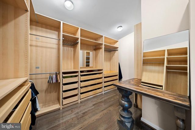 7113 CAROL LN, Falls Church, VA 22042