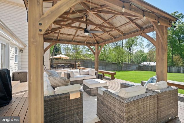 7113 CAROL LN, Falls Church, VA 22042