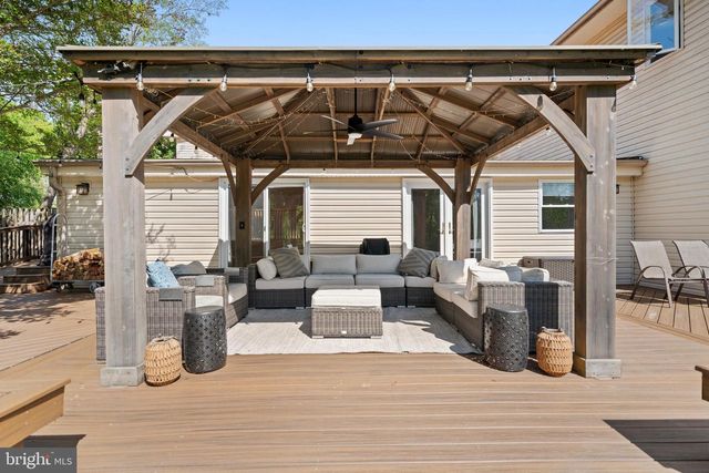 7113 CAROL LN, Falls Church, VA 22042