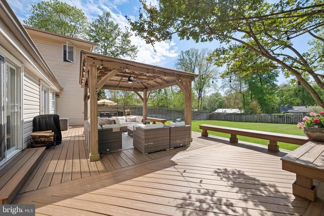 7113 CAROL LN, Falls Church, VA 22042