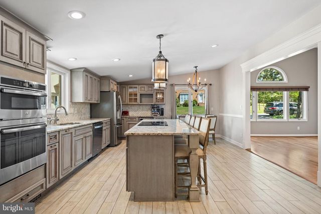 7113 CAROL LN, Falls Church, VA 22042