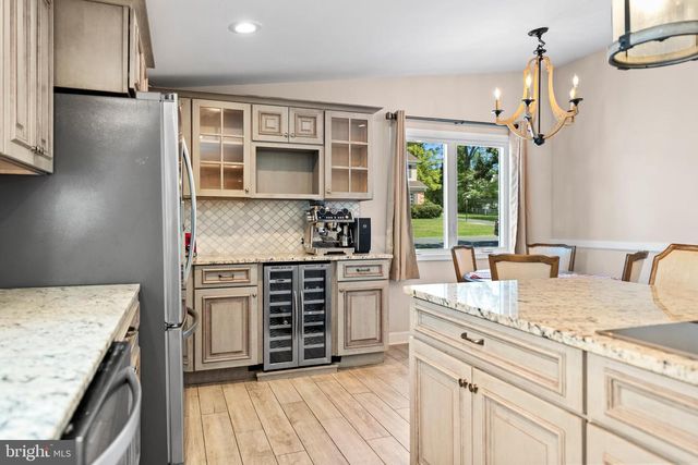 7113 CAROL LN, Falls Church, VA 22042