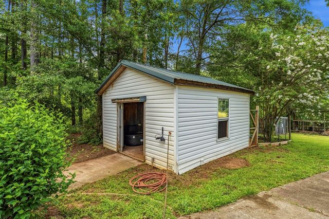 1766 Ll Revell Road, Manchester, GA 31816