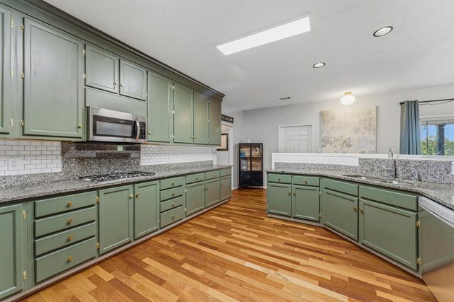 1766 Ll Revell Road, Manchester, GA 31816