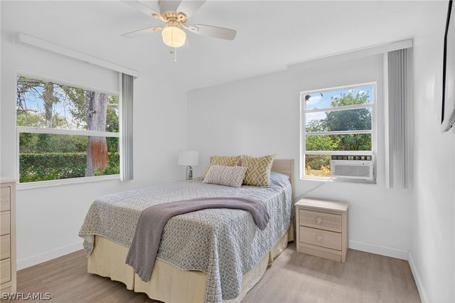 1189 6th LN N, Naples, FL 34102