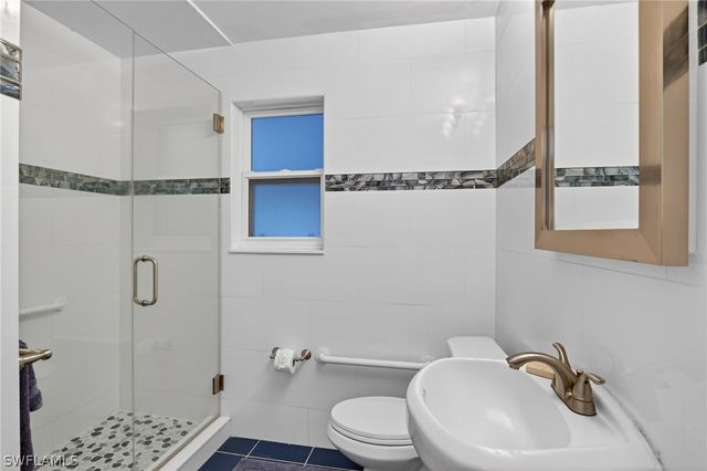 1189 6th LN N, Naples, FL 34102