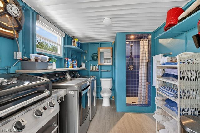 1189 6th LN N, Naples, FL 34102