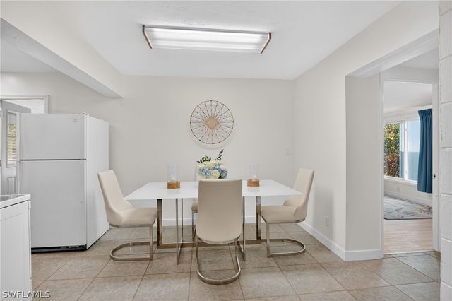 1189 6th LN N, Naples, FL 34102