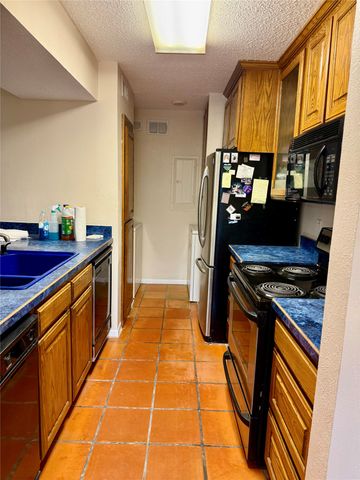 2010 Westkendal Lane, Arlington, TX 76015