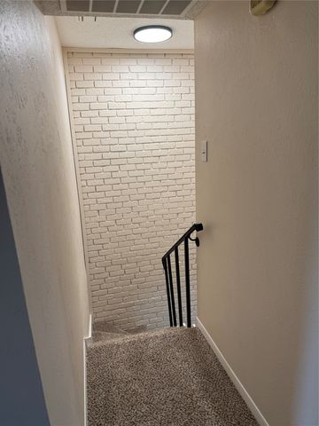 2010 Westkendal Lane, Arlington, TX 76015