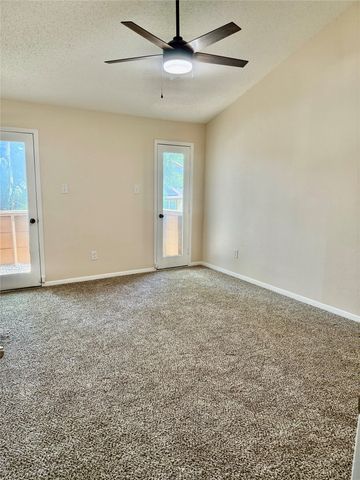 2010 Westkendal Lane, Arlington, TX 76015