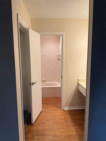 2010 Westkendal Lane, Arlington, TX 76015